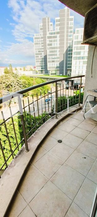 Дава се под наем Двустаен апартамент в София, Изток - 65 кв.м за 637.5 € - Снимка #12