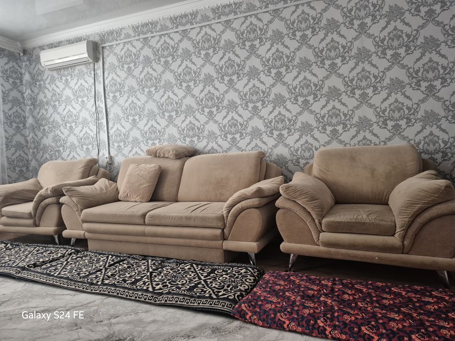 Диван кресло цвет горчица 60тыс тенге