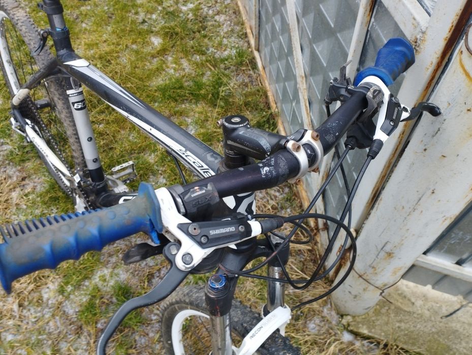 Vând urgent bicicleta Scott