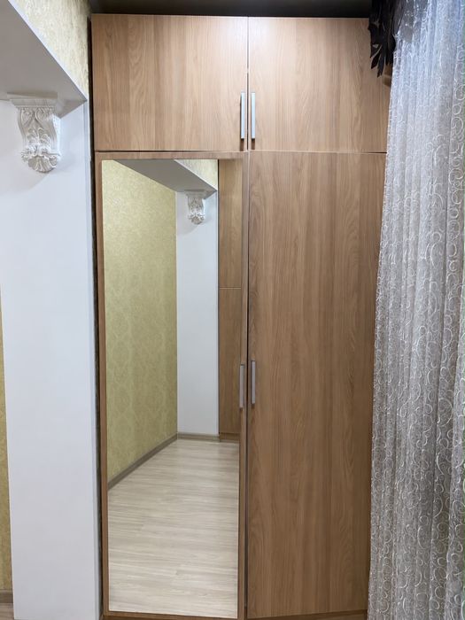 Продам 2 Шкафа настенный