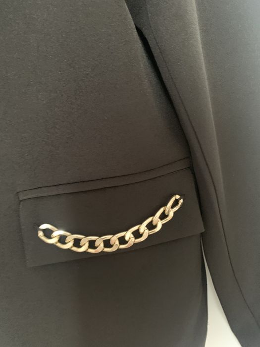 Костюм с брючками брерда Amir