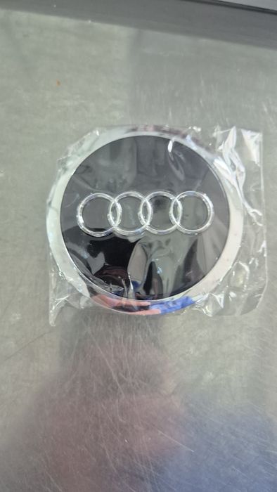 Заглушка для литого диска для ауди.