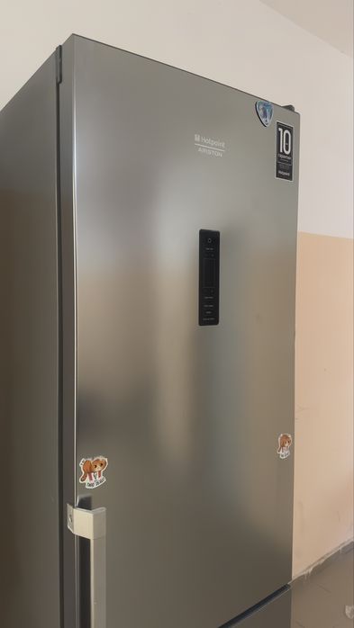 Холодильник Hotpoint-Ariston No Frost