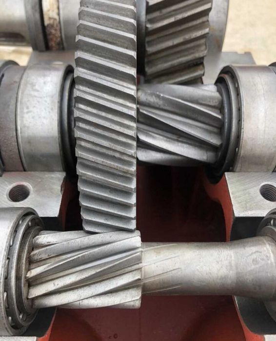 Редуктор цилиндрический 1Ц2У-200