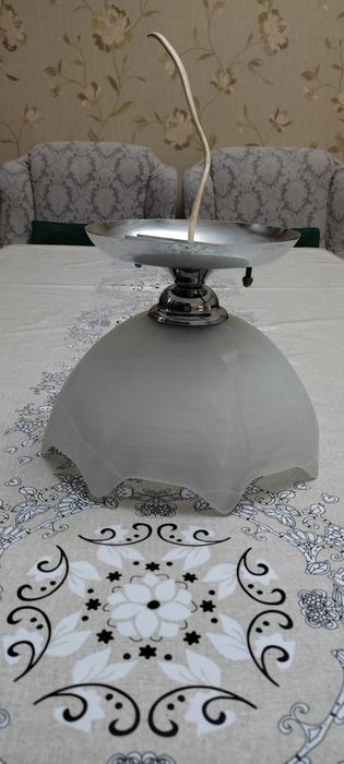 Люстра в хорошем состоянии
