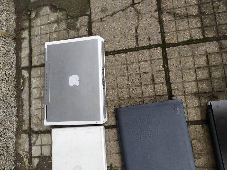 Лот лаптопи 10 броя