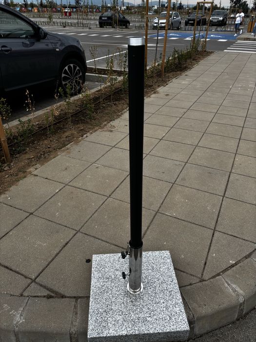 Градински чадър, 3м диаметър + масивна стойка