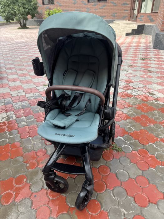 Продам прогулочную коляску Easywalker