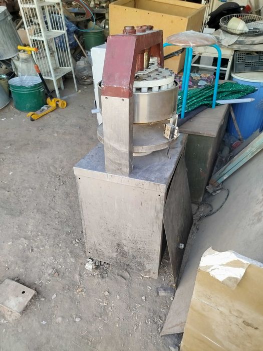 Аппарат для резки теста