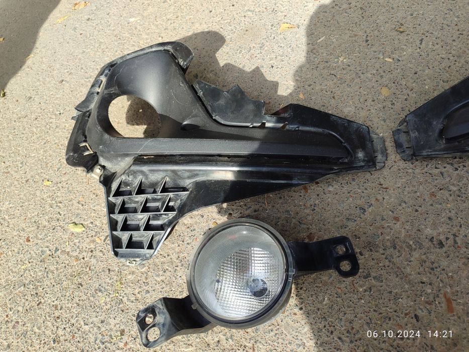 Продам противотуманки на Шевроле оникс