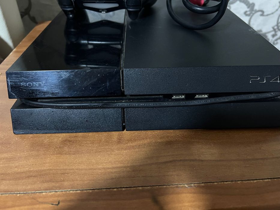 Срочно продам PlayStation 4 Pro