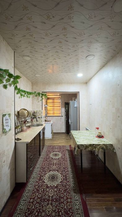 Учтепа 14 22 18 сотилади