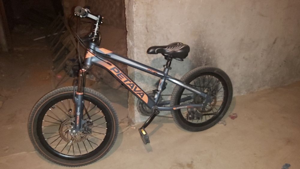 Продам велосипед в подарок детский скейт