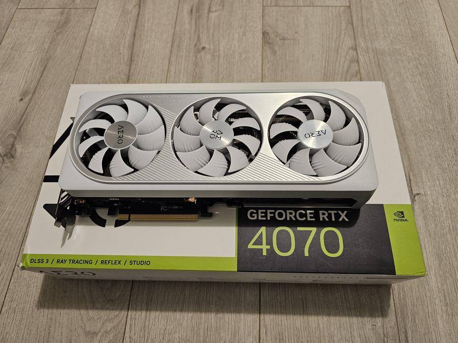 Rtx 4070 Aero OC Gigabyte 12Gb