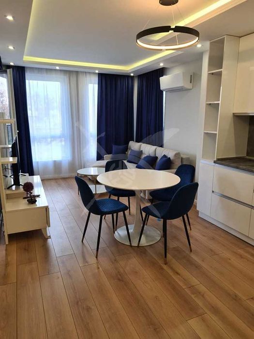 Дава се под наем Двустаен апартамент в Пловдив, Тракия - 72 кв.м за 428.91 € - Снимка #1