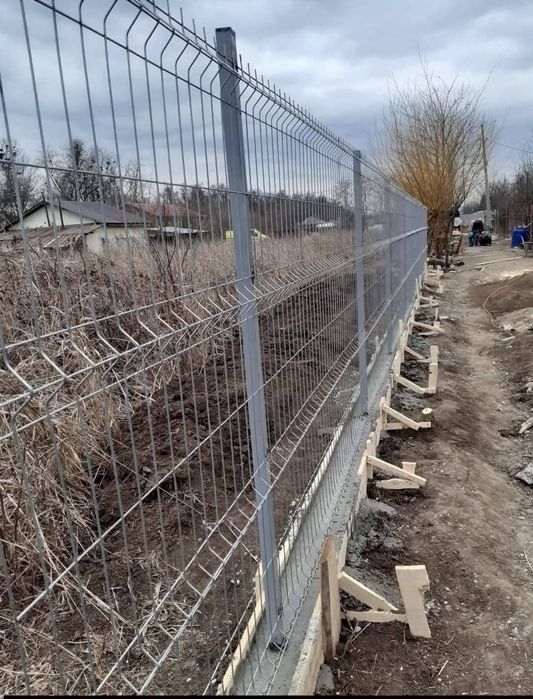 Lucrări în constructii garduri și acoperișuri pe structura metalica