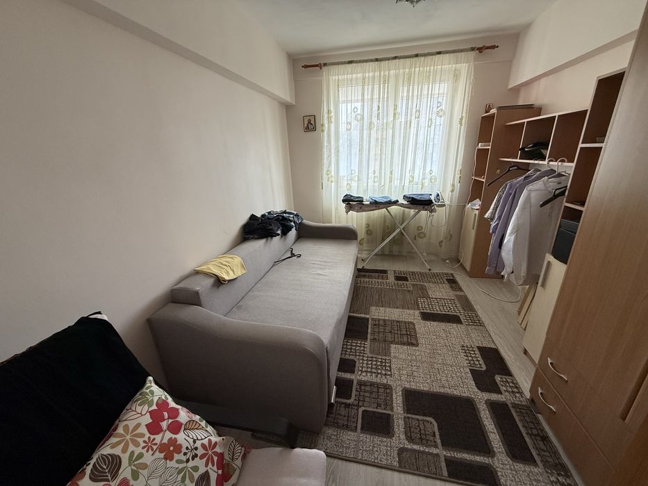 Apartament 3 camere ,decomandat ,Bd Lacul Tei