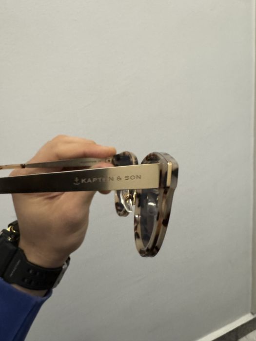 Kapten & Son/ Seoul Sand Tortoise Black дамски слънчеви очила