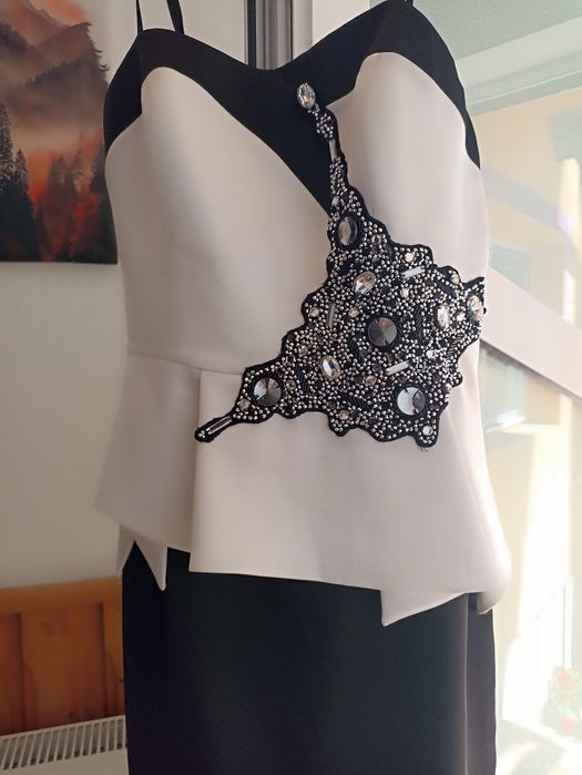 Rochie bijuterie