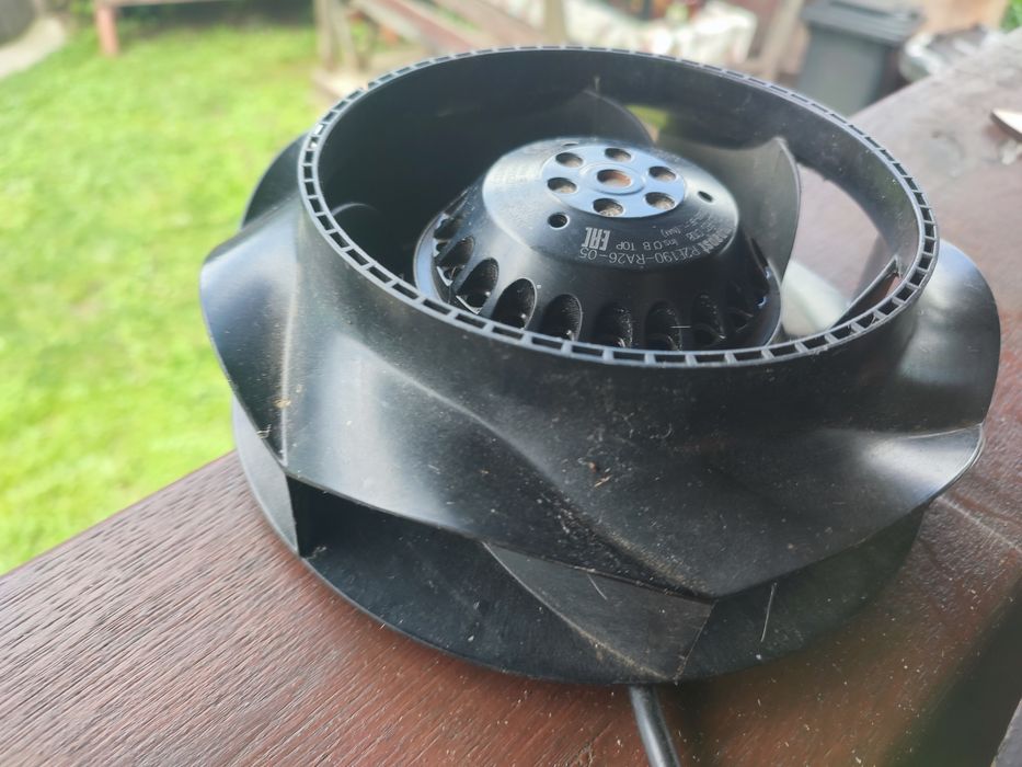 Ventilatorul professional  Centrifugal ebm-papst R2E190-RA26-05,