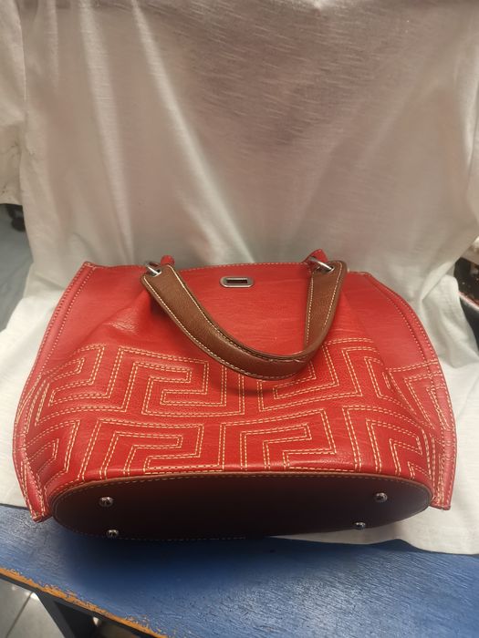 Червена дамска чанта - еко кожа