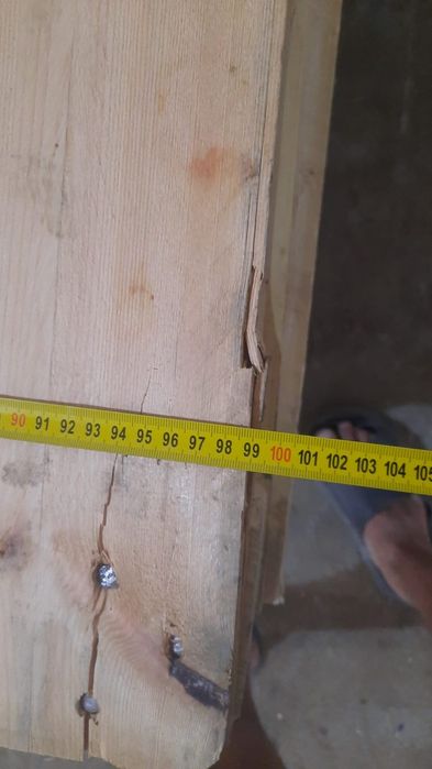 Vând paleți non euro