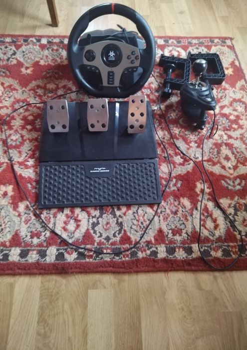 Vand volan cu schimbator