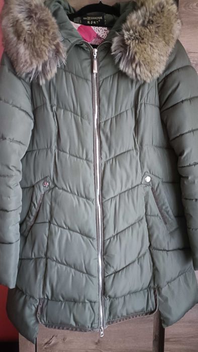 Vând geaca de iarna damă