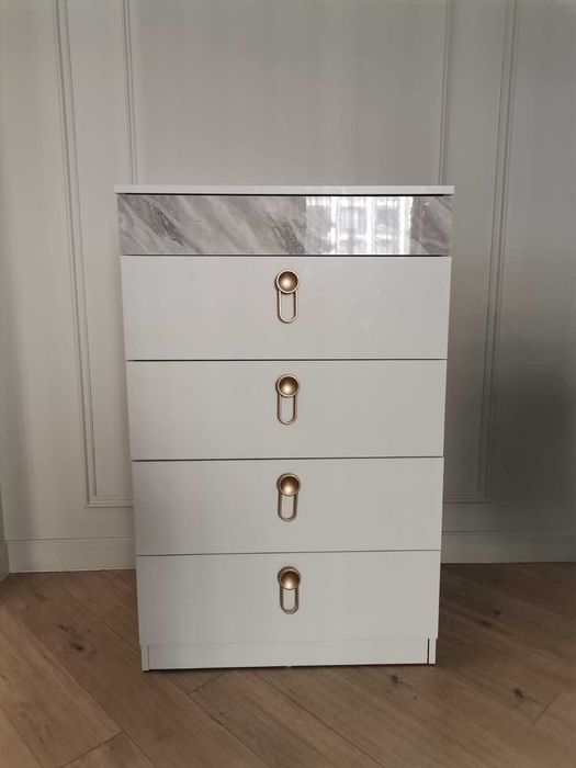 Продам красивый и вместительный комод