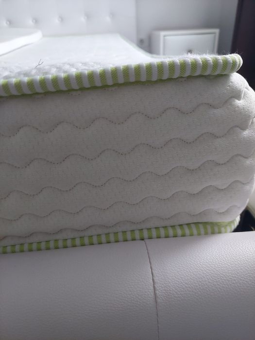 Saltea Dormeo 180x200 Aloe Vera Memory + 18 cm. Fermitate medie-fermă,