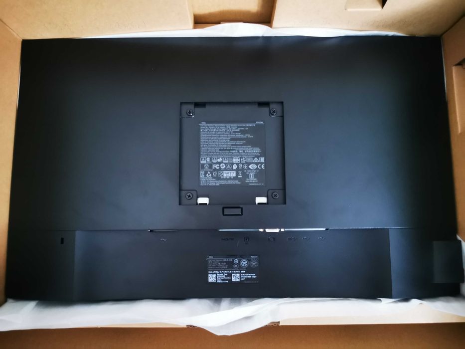 Dell P2419H 24” IPS FHD – пълен заводски комплект (кутия/опаковки) + DP кабел