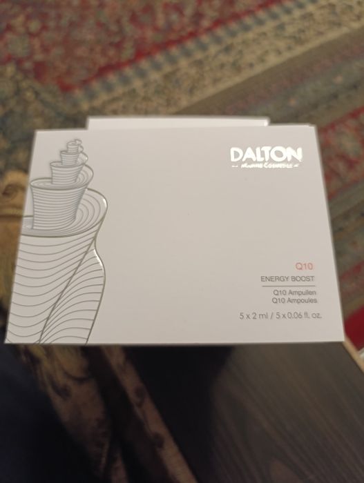 Набор косметики от бренда Dalton Германия.