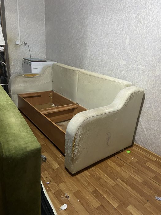Отдам диван б/у для дачи или стройки