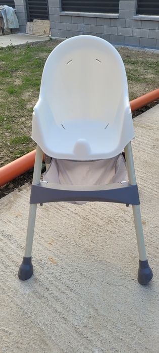 Scaun de masa bebe