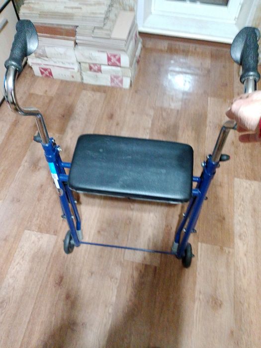 Ходунки для взрослого человека