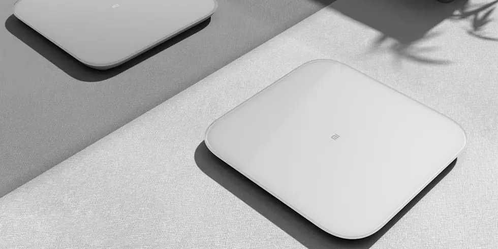 Умные весы Xiaomi Mi Body Fat Smart Scale S400 (белый)