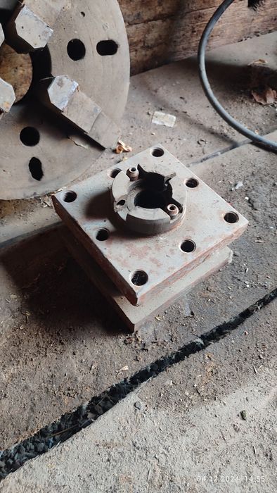 Патрон для токарного 4 кулочковый