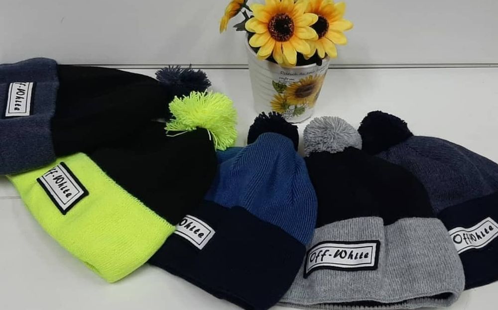 Продаю головные уборы