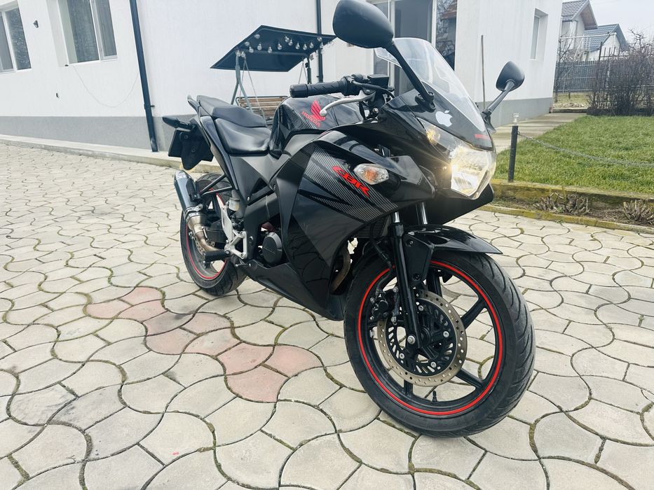 Honda cbr 125 a1 16 ani