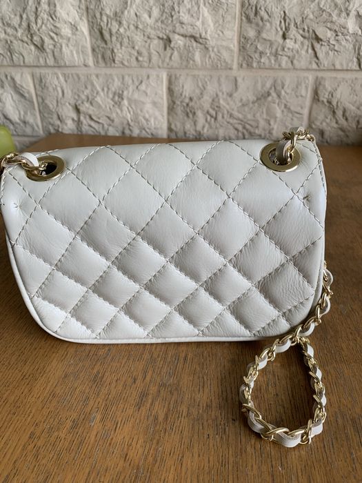 Чисто нова чанта естествена кожа