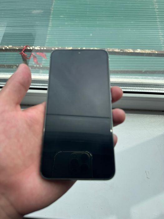 Продам samsung galaxy s23