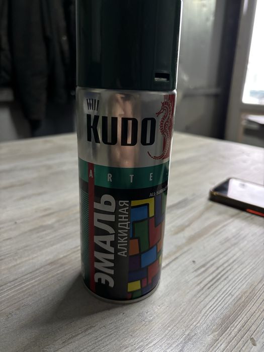 Продам боллончик темно зеленая краска