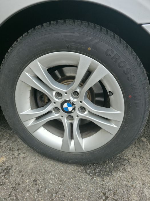 BMW M1 318d Automat și modul Sport