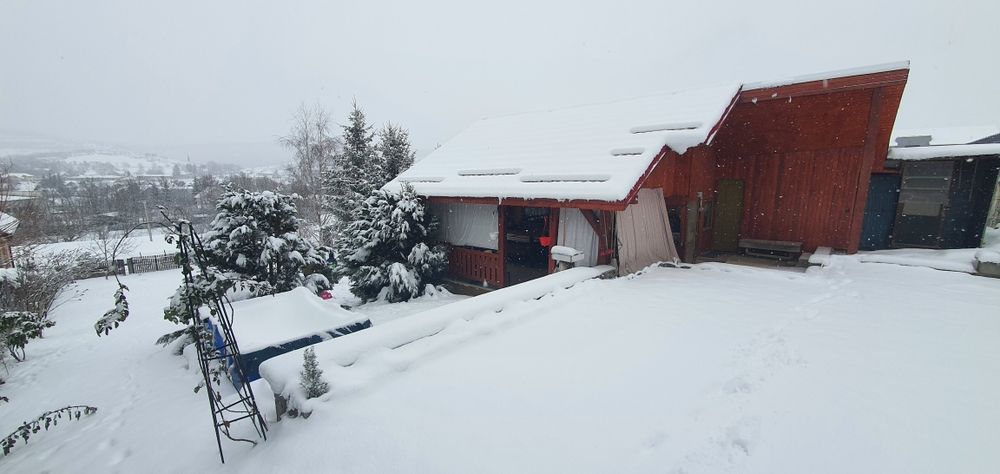 LIVEZENI, teren 1044 mp cu AUTORIZATIE constructie casa plus CABANA