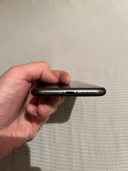 Продам iphone11 64gb