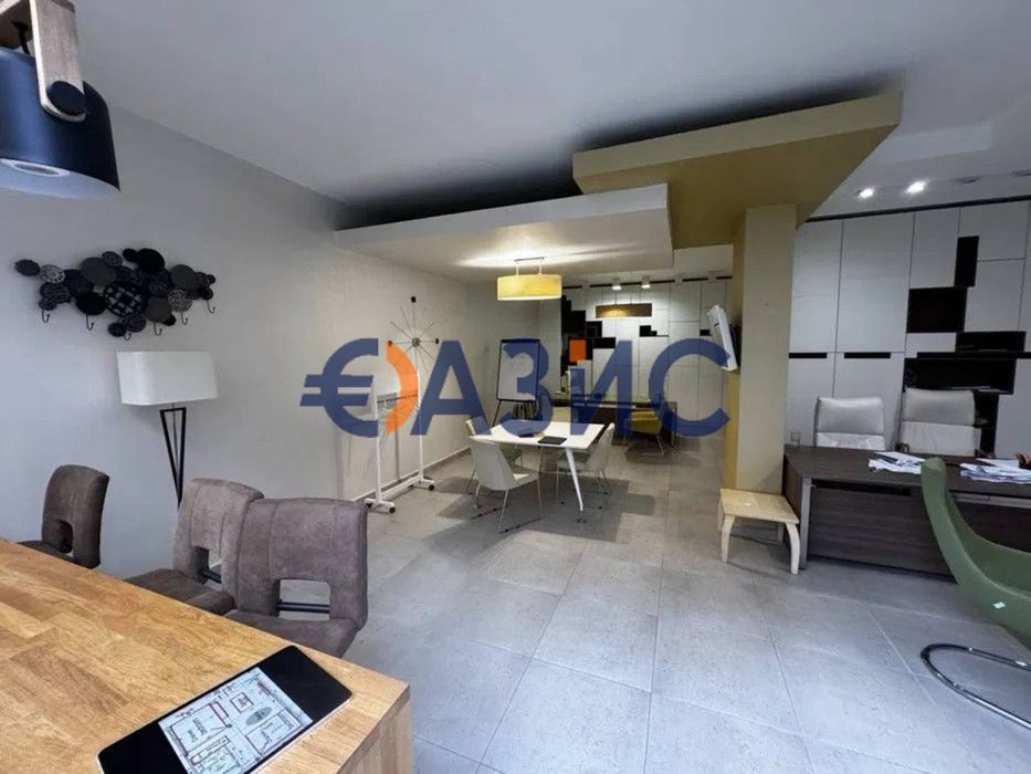 Офис 83 м2 в комплекс "Перла" на 1 етаж, България, Бургас, 164 500