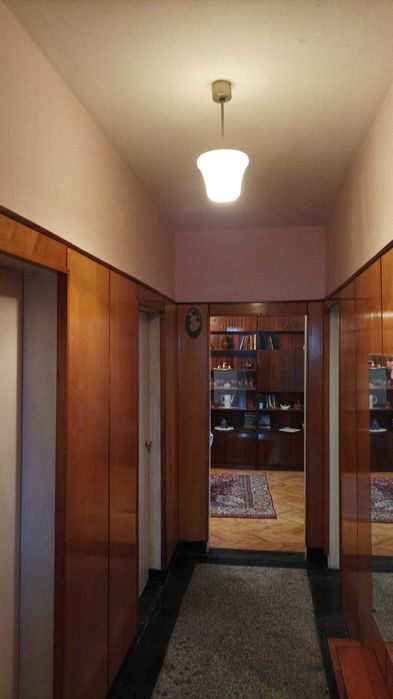 Продава се Четиристаен апартамент в Добрич, Център - 110 кв.м за 719 €/кв.м - Снимка #1