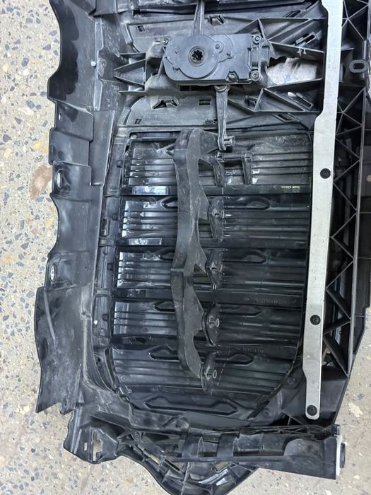 Решотка радиатора на BMW X5 G05 оригинал