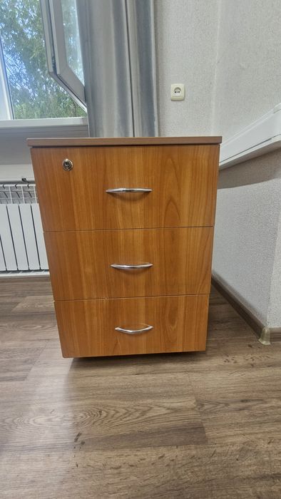 Продам тумбу комод