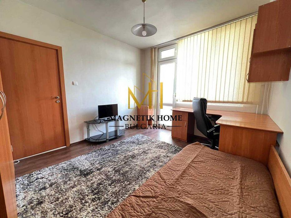 Реновиран тристаен апартамент до ”Билковата аптека”